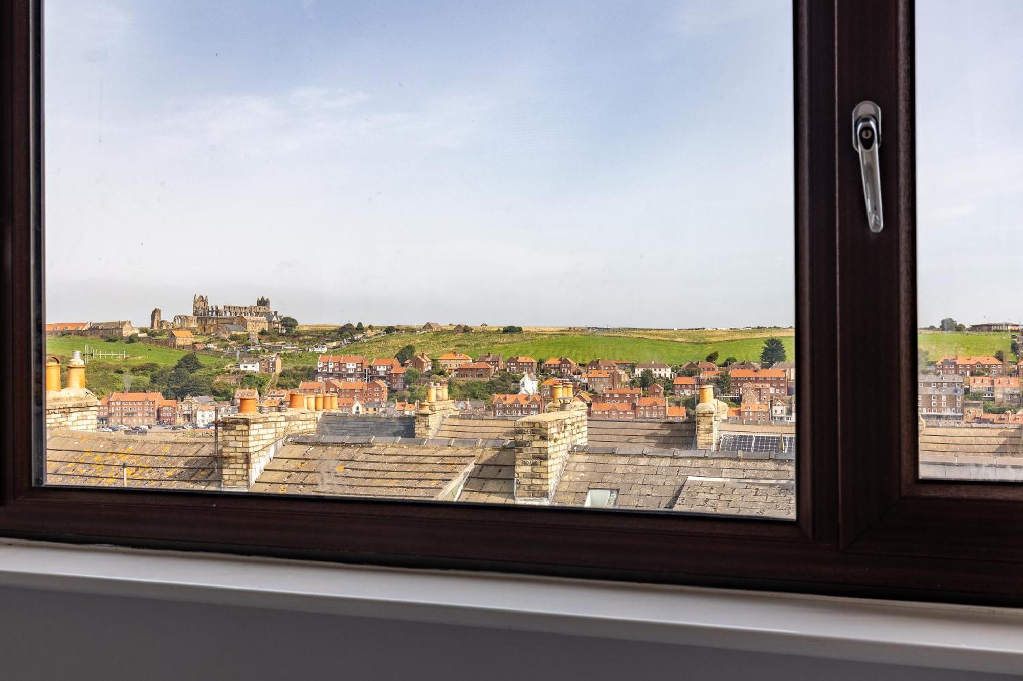 Rovers' Retreat Whitby George Street Екстериор снимка